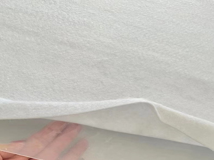 復(fù)合土工膜工藝與施工事宜